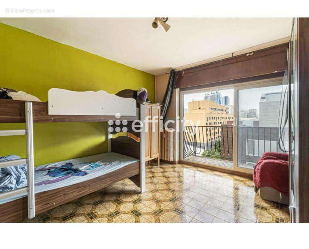 Appartement à MARSEILLE-3E