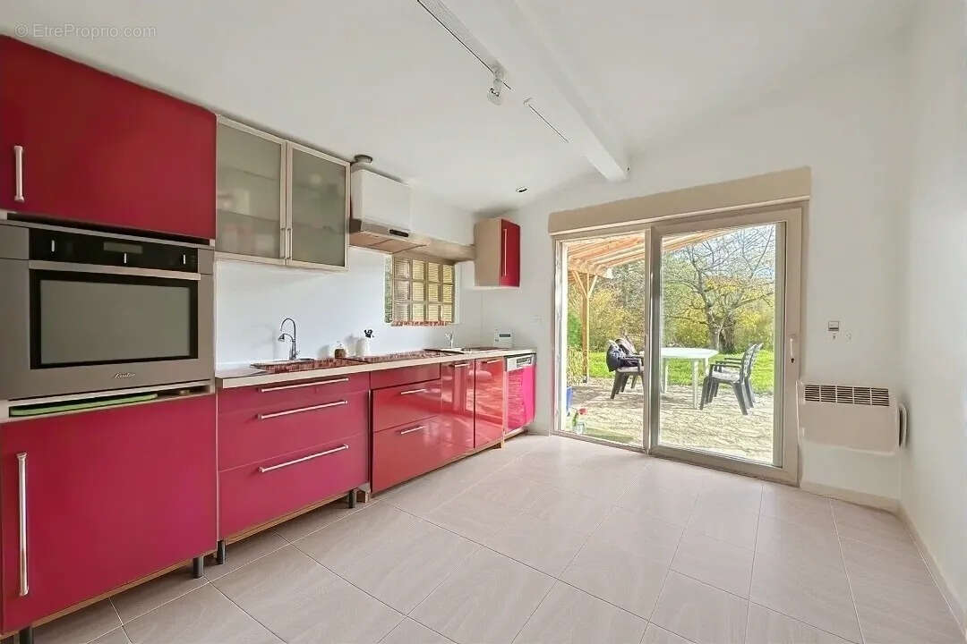Maison à SAINT-REMY-LES-CHEVREUSE