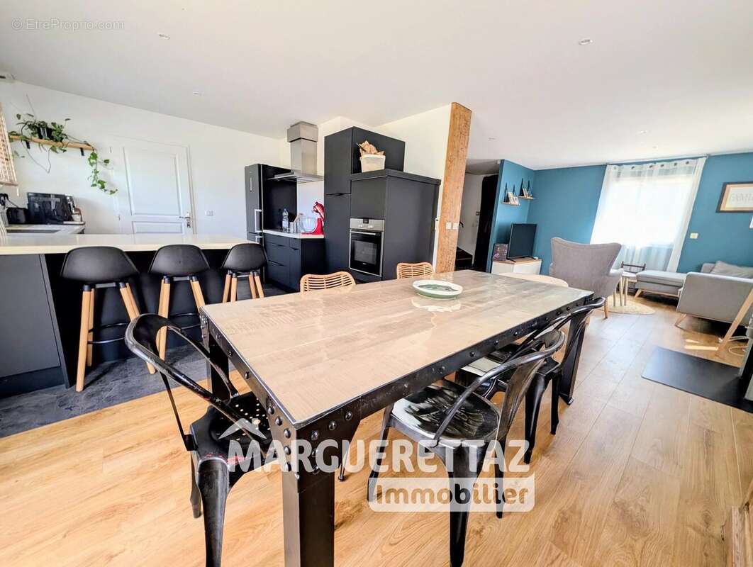 Maison récente T5 sur terrain plat et clôturé - photo 9