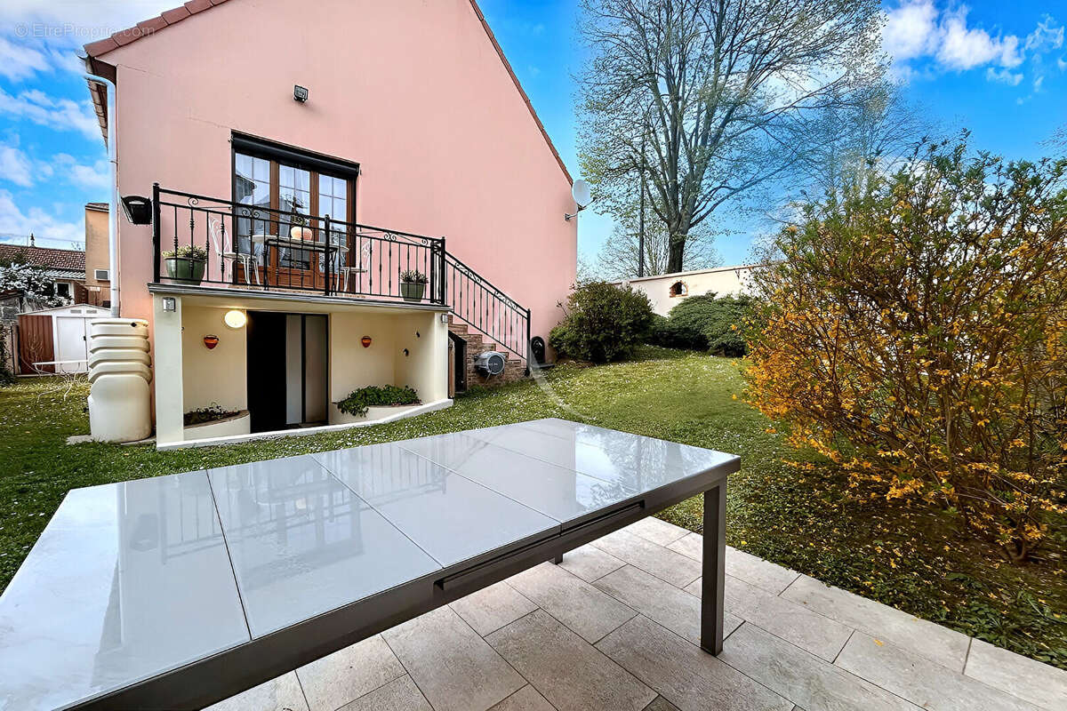 Maison à VITRY-SUR-SEINE
