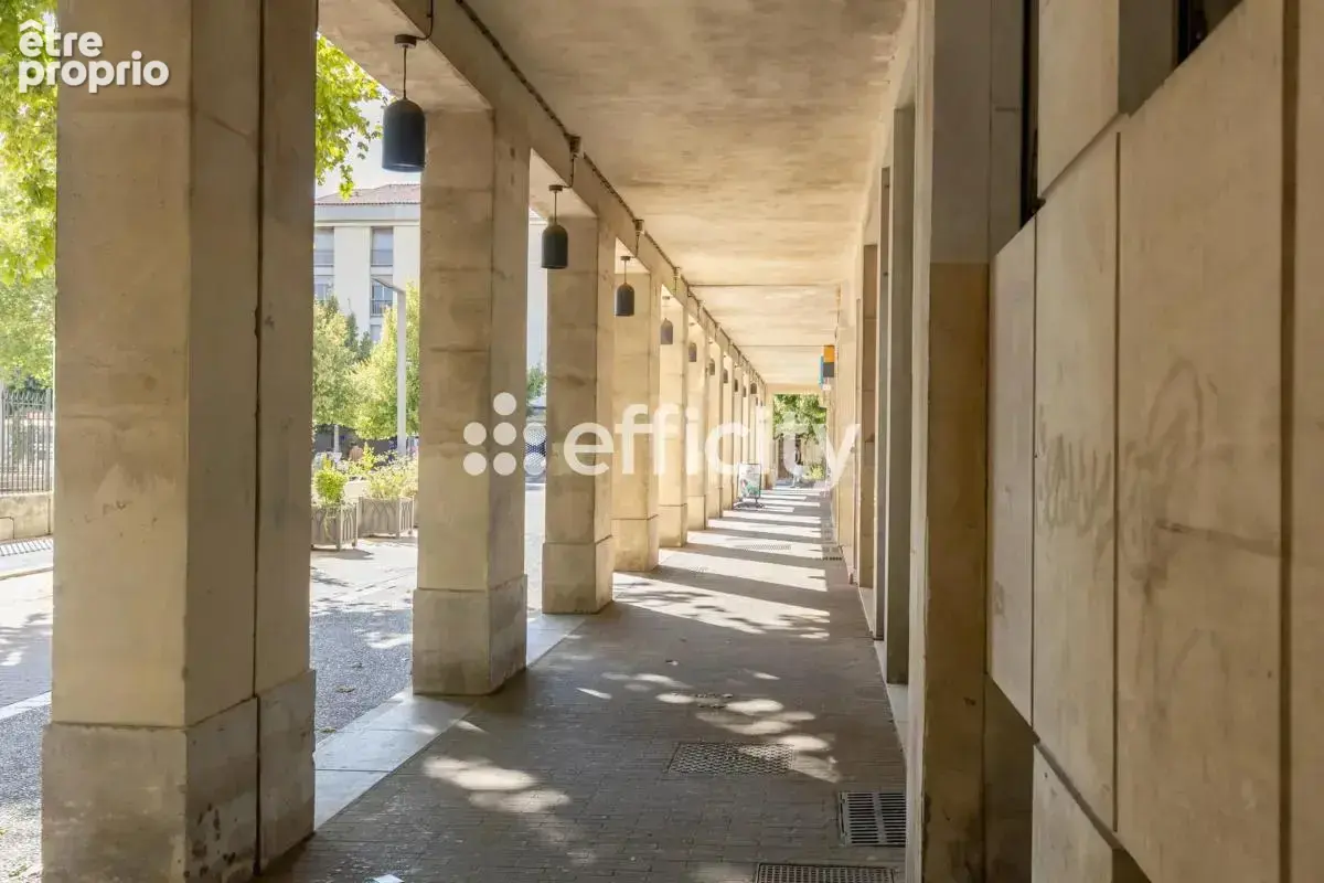 Commerce 152 m² à Avignon  - photo 4