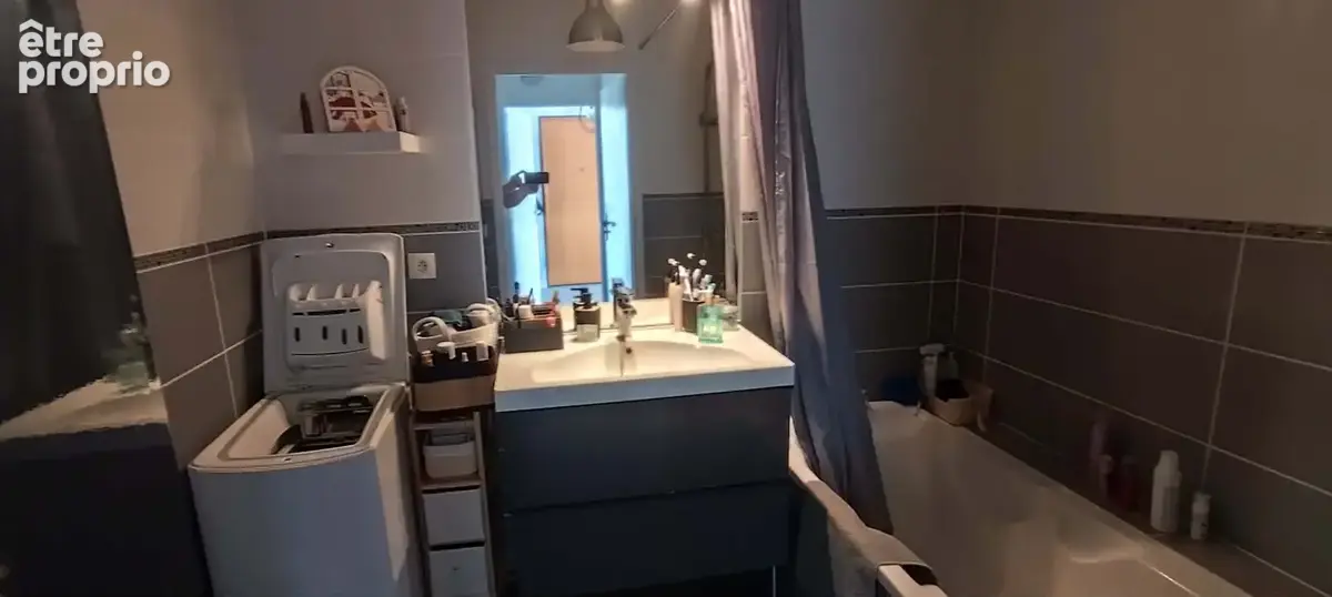 Appartement T4 de 80.34 m2 entièrement rénové avec grand balcon et garage - photo 9