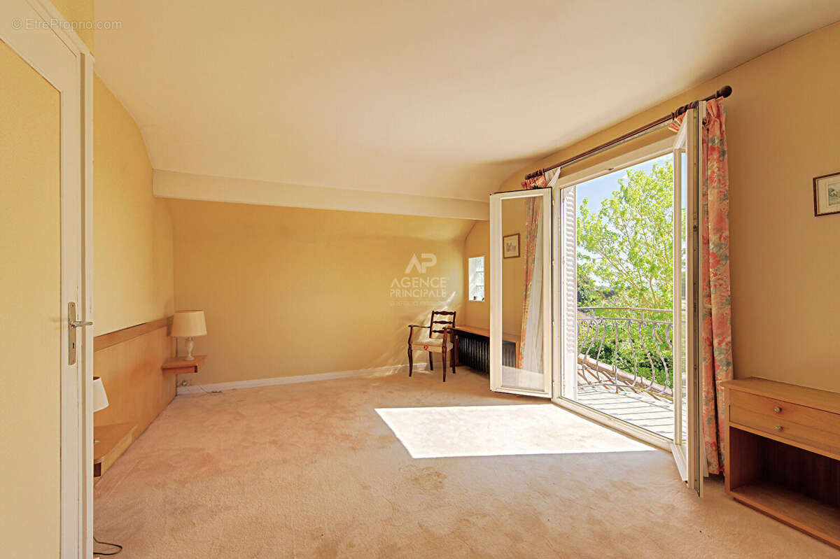 Maison à vendre à Saint-Germain-en-Laye - Sous-préfecture - photo 11