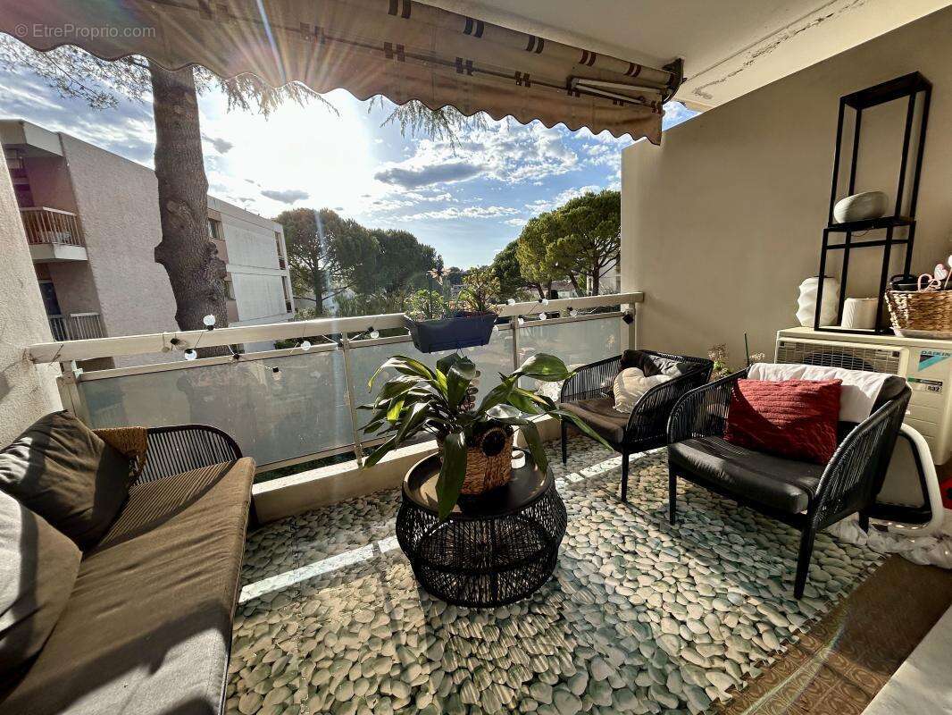 Appartement à LE CANNET