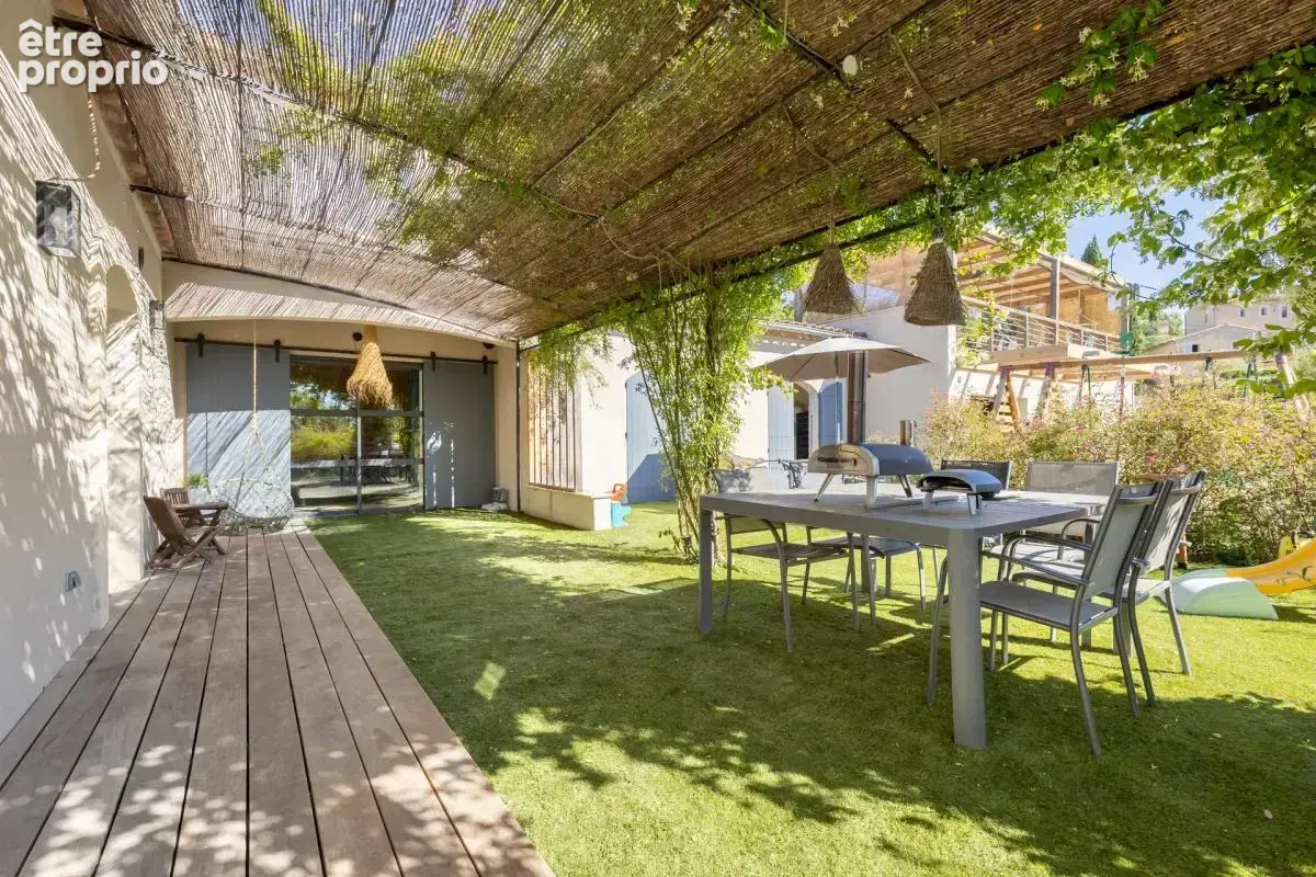 Superbe bastide de 217 m² avec piscine à Grambois - photo 21