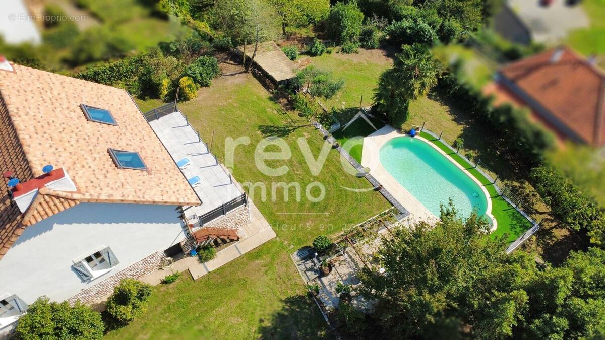 Maison à LE CELLIER