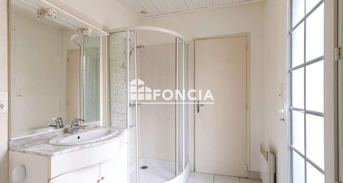 Maison à L&#039;EPINE