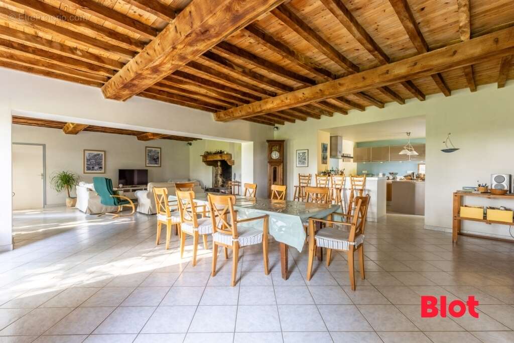 Maison à BECHEREL