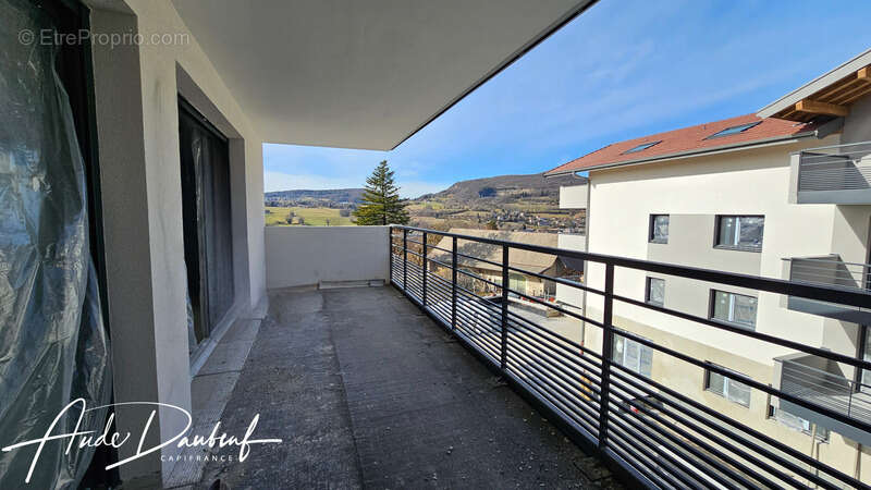 Appartement à VILLY-LE-PELLOUX