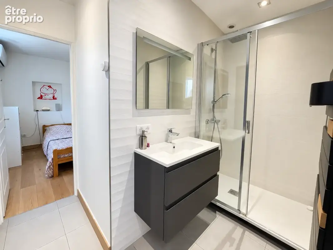 Propriété familiale rénovée avec piscine   sainte-foy-lès-lyon - photo 16