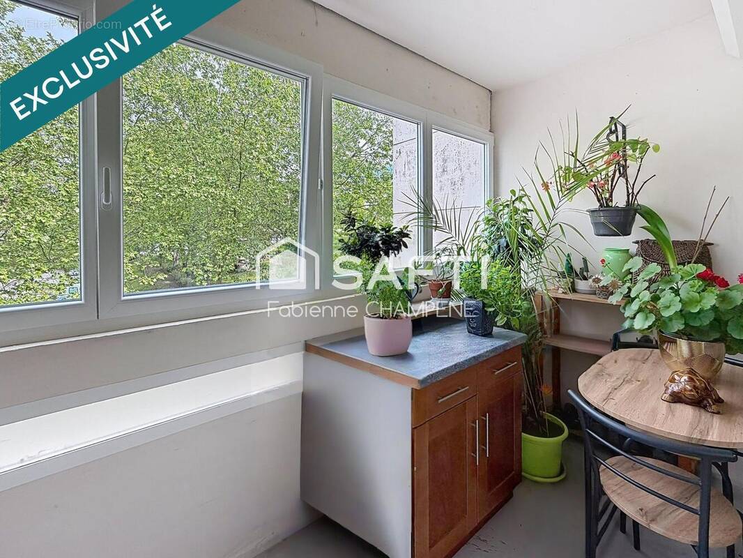 Photo 1 - Appartement à LONS-LE-SAUNIER