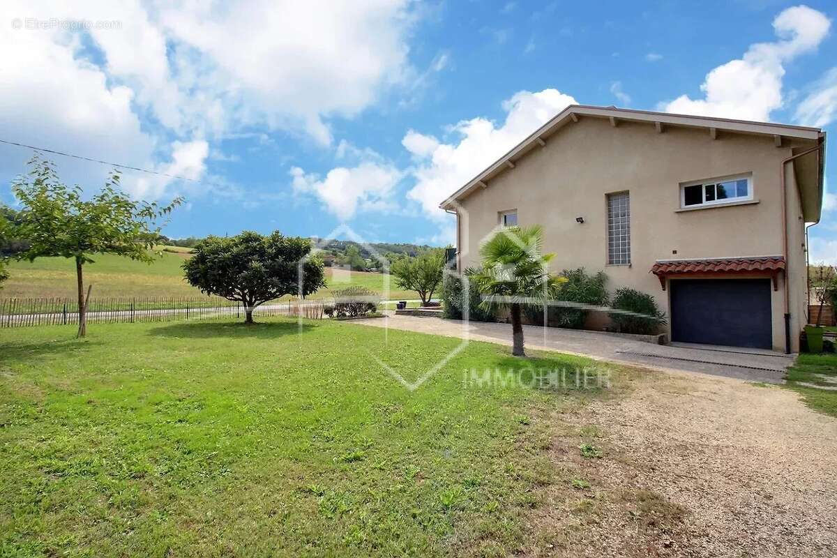 Maison à étage 220 m² hab,  avec 4 chambres - photo 2