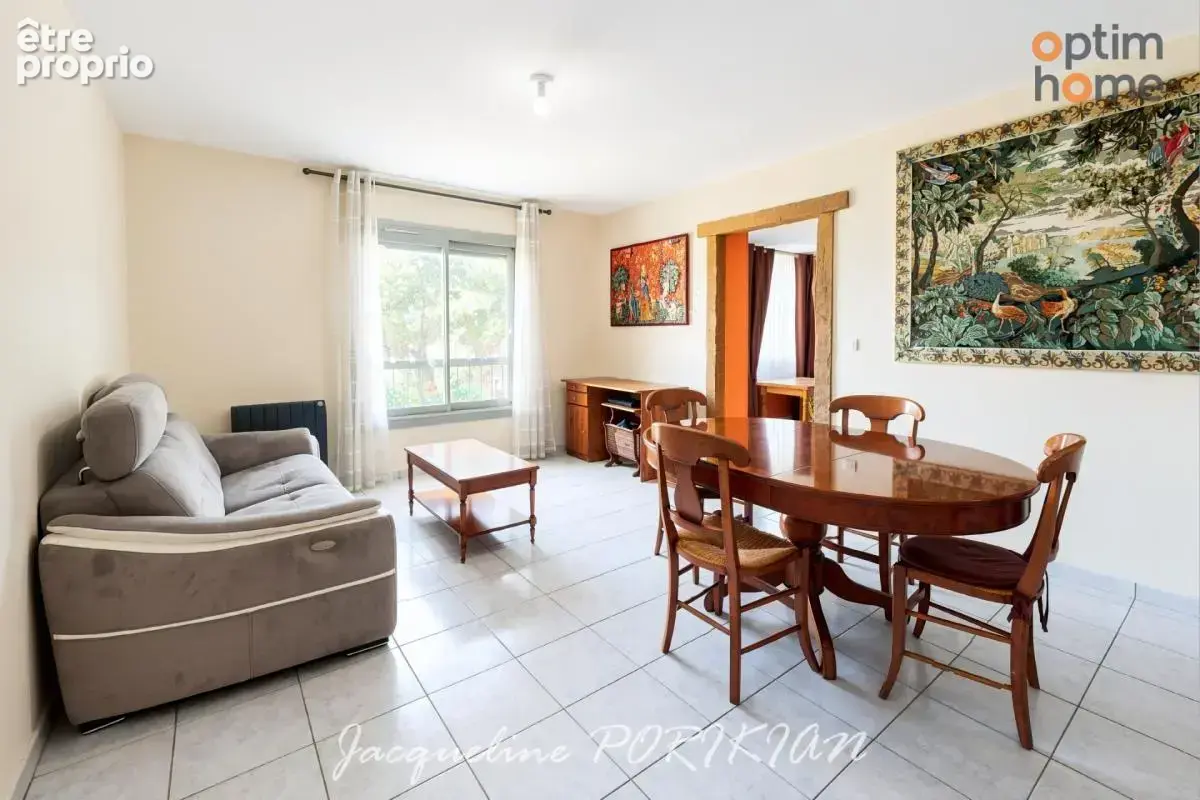 Appartement à PERTUIS