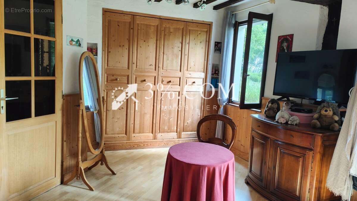 Maison à LUXEY