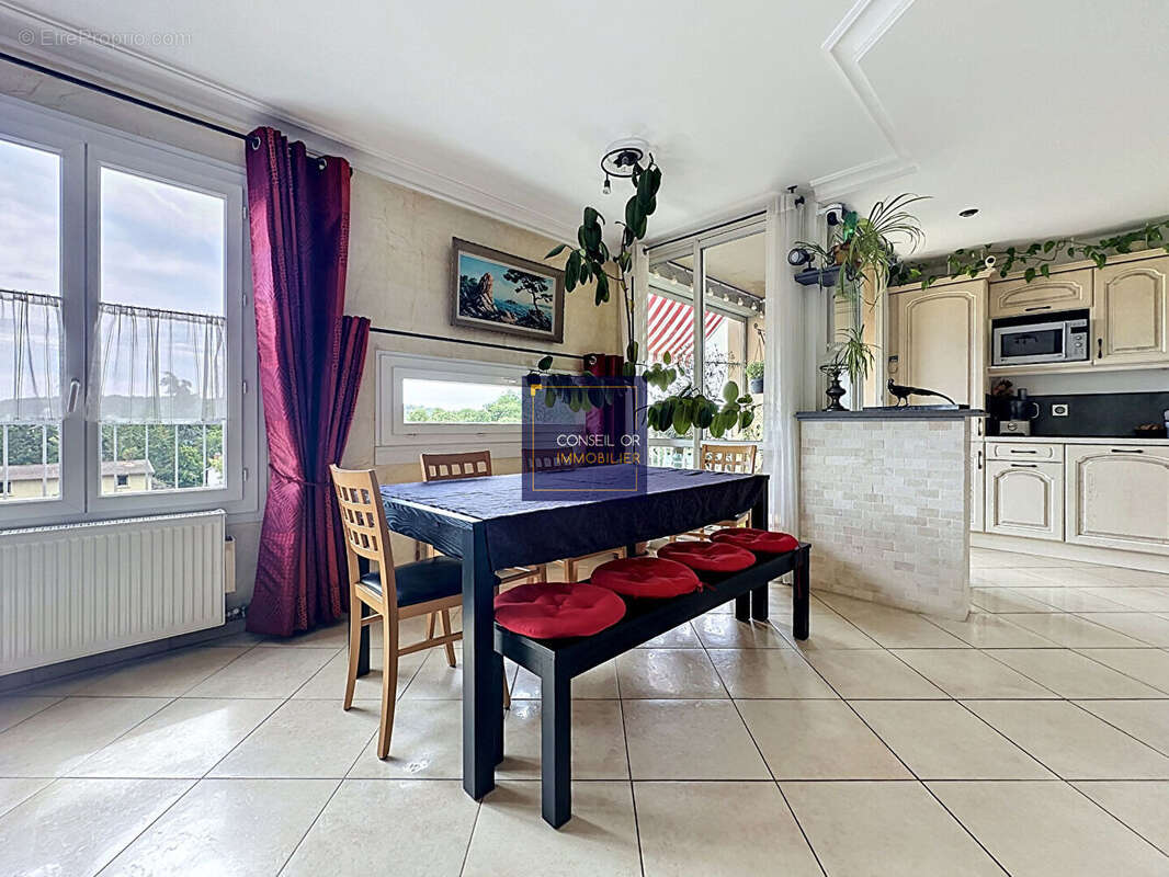 Appartement à BRIGNAIS