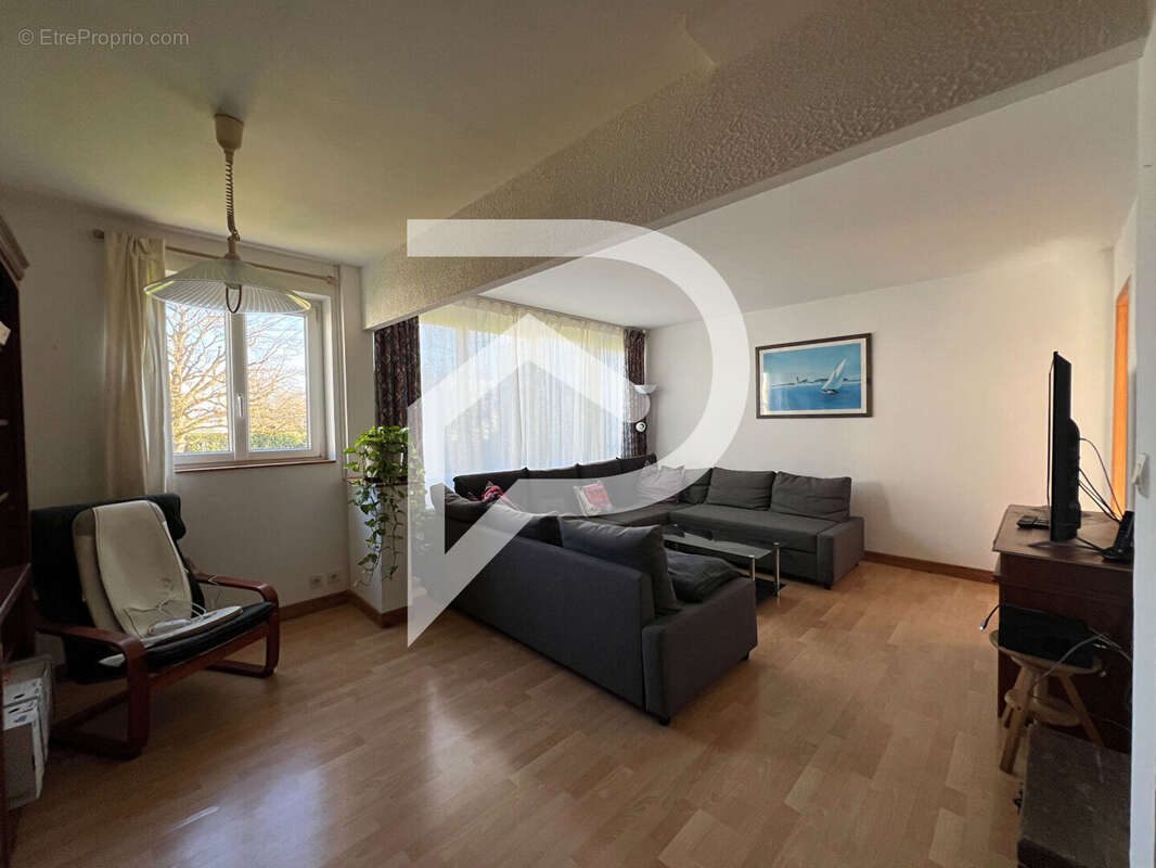 Appartement à COIGNIERES