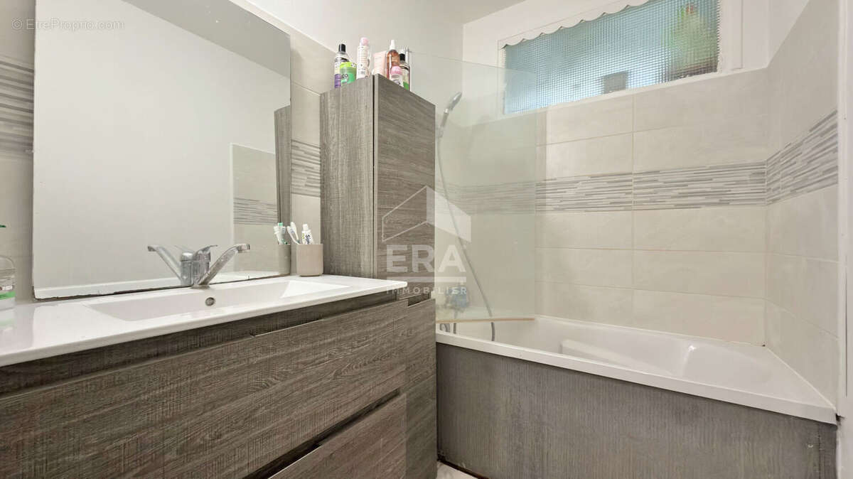 Appartement à CORBEIL-ESSONNES