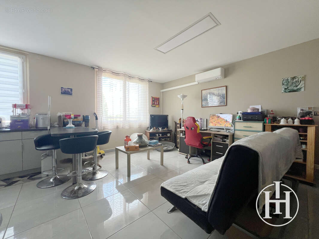 Appartement à SAINT-AMAND-MONTROND