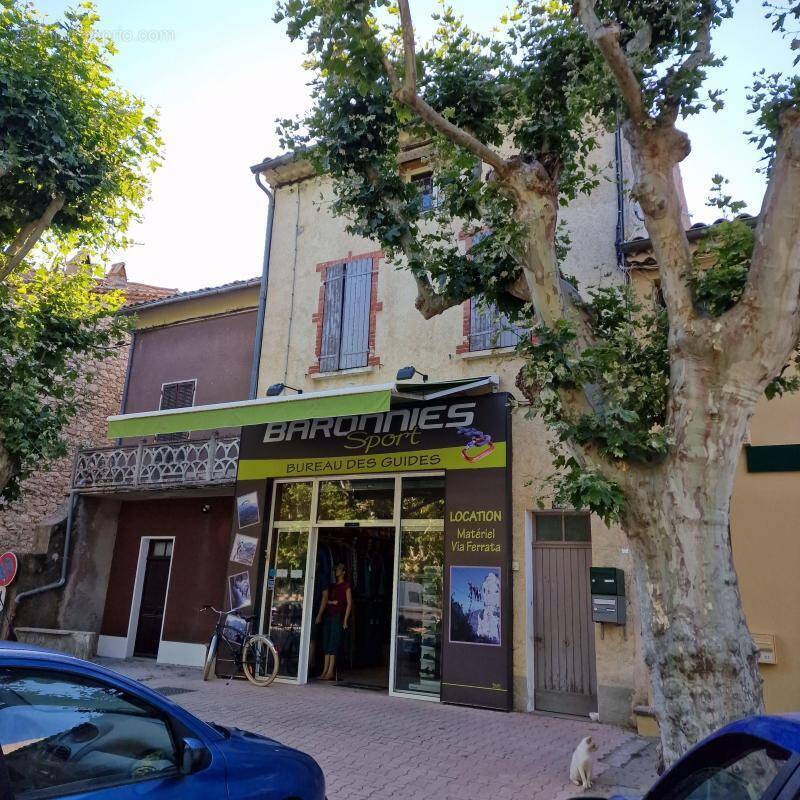 Commerce à BUIS-LES-BARONNIES