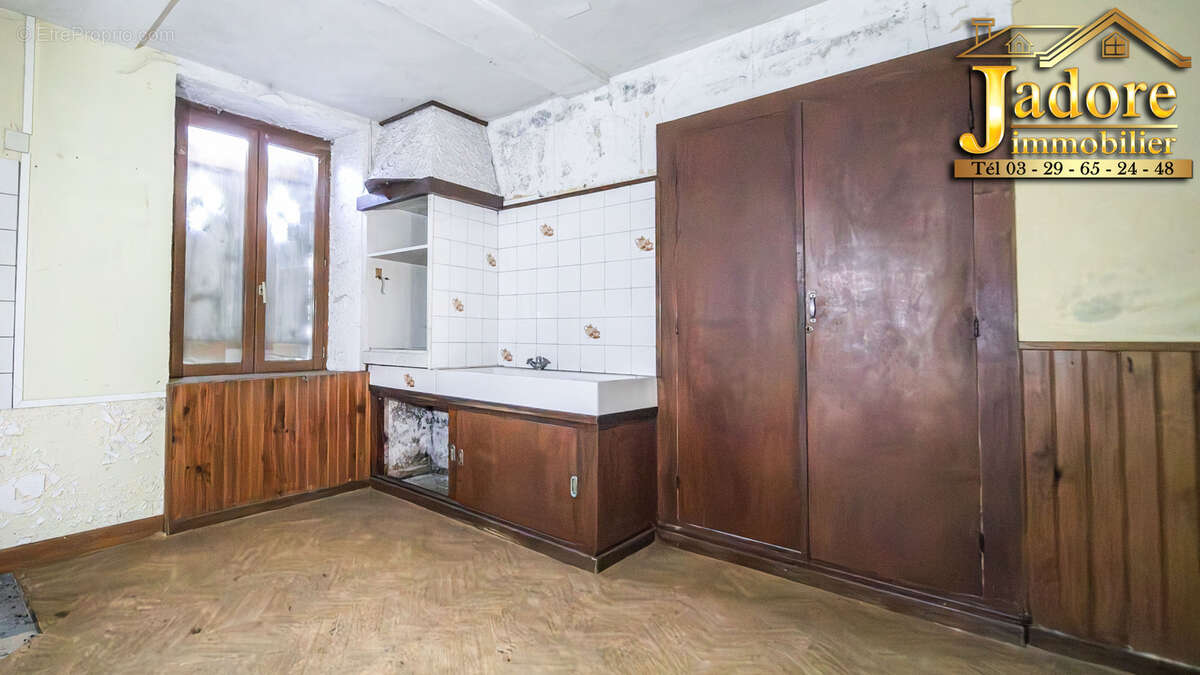 *** trop tard *** maison a renover - photo 9