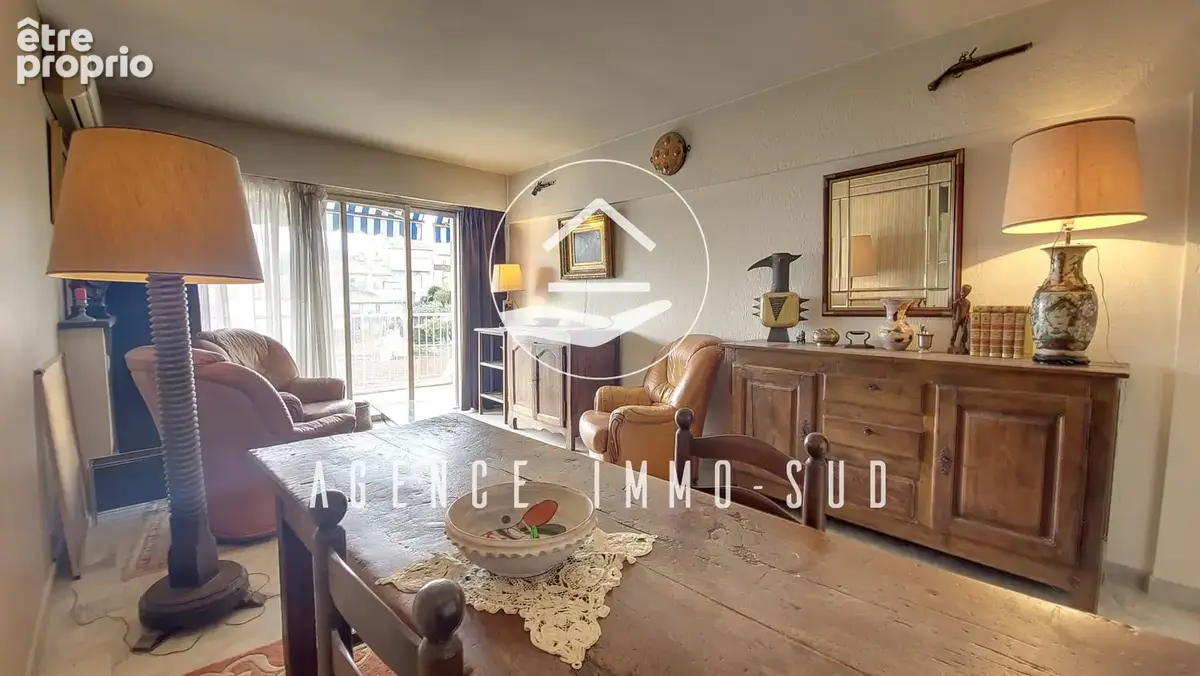 A VENDRE - Appartement 3 pièces   Dernier étage avec ascenseur   Centre-ville de Cagnes-sur-Mer - photo 8