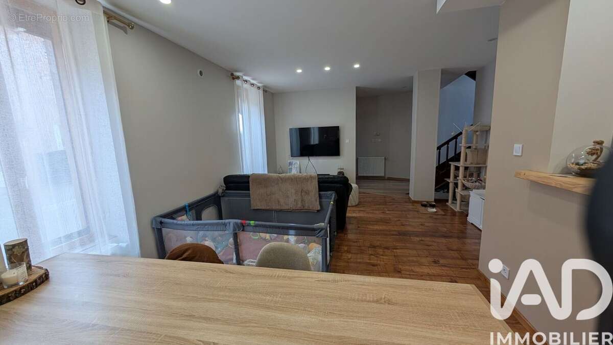 Photo 3 - Maison à SURY-LE-COMTAL
