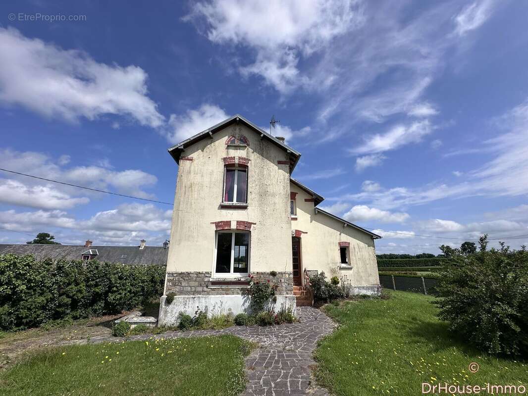 Maison à SAINT-MARTIN-DES-BESACES