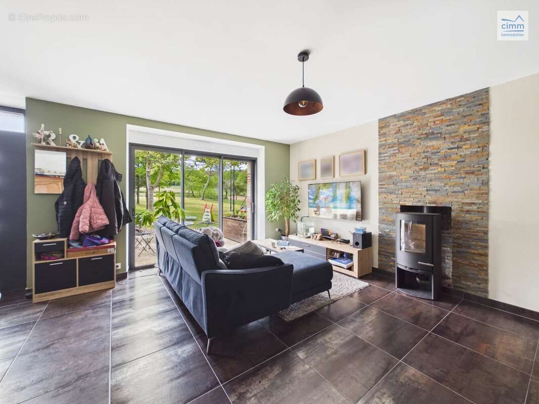 Maison à LES BRULAIS