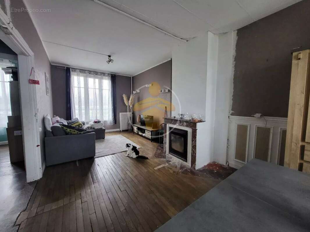 Maison à CHAUNY