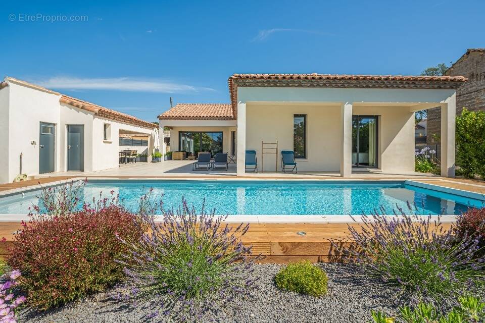 Terrain à GUZARGUES