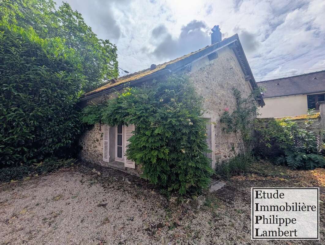 Maison à LE CHATELET-EN-BRIE