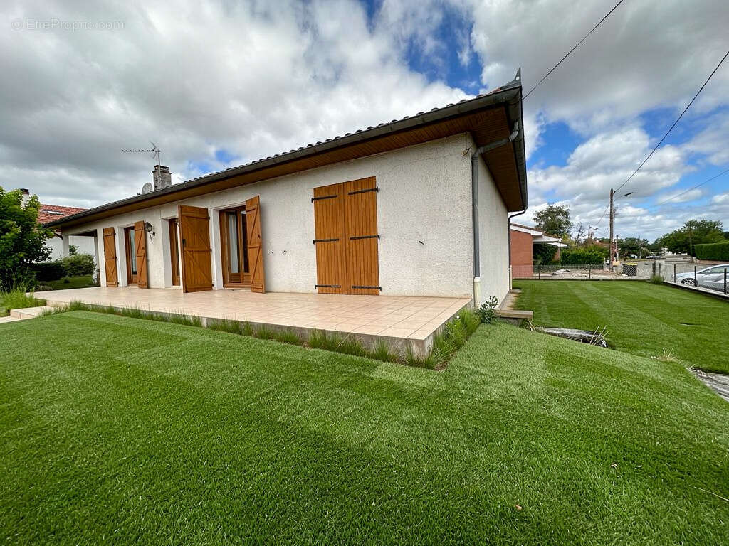 Maison à MONTECH