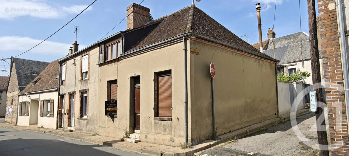 Maison à BROU