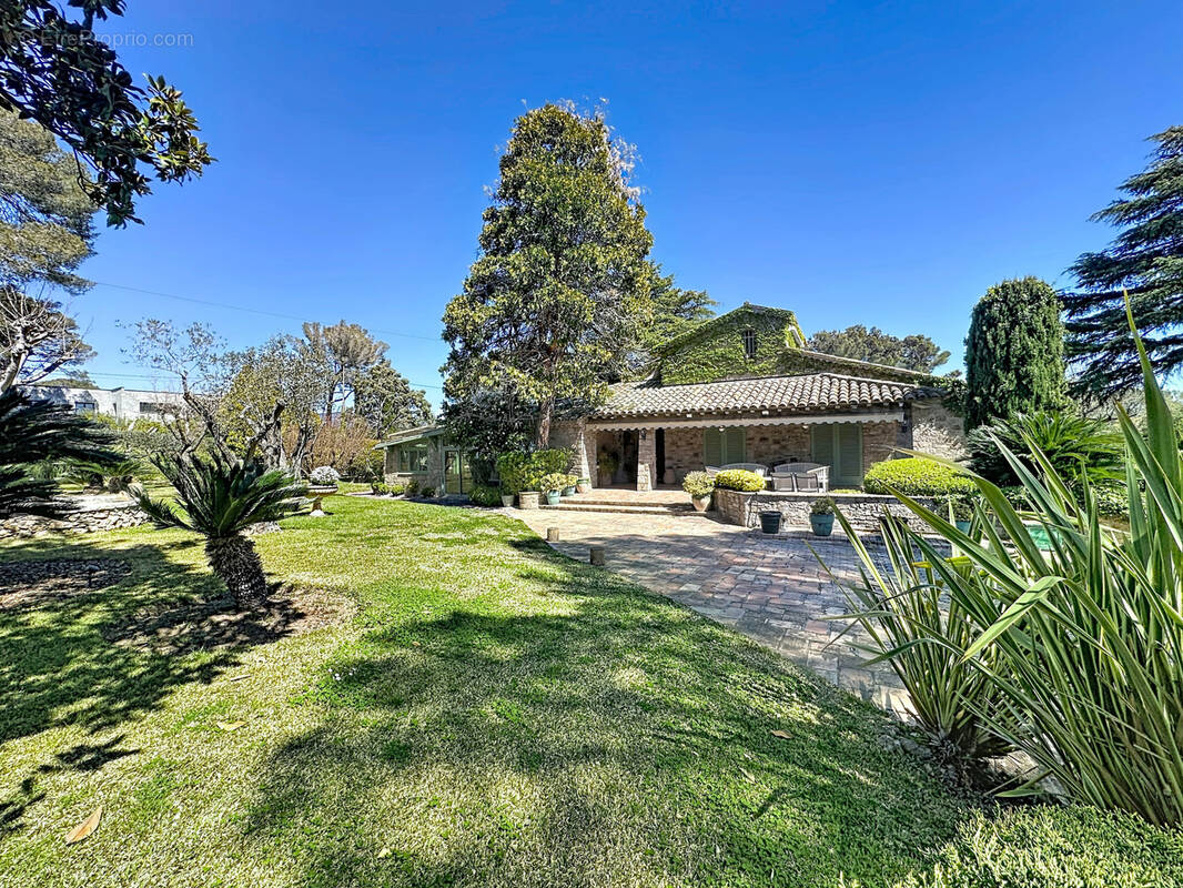 Maison à SAINT-RAPHAEL