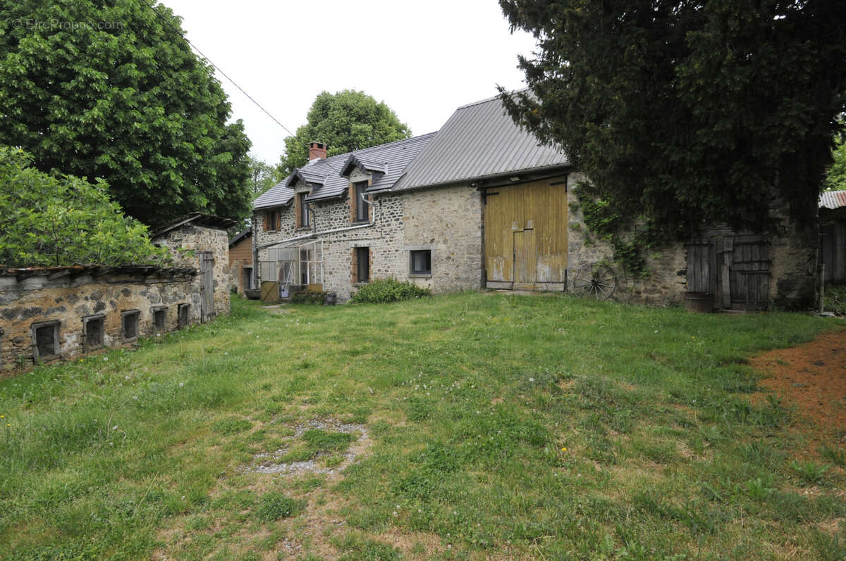 Maison à LA PORCHERIE