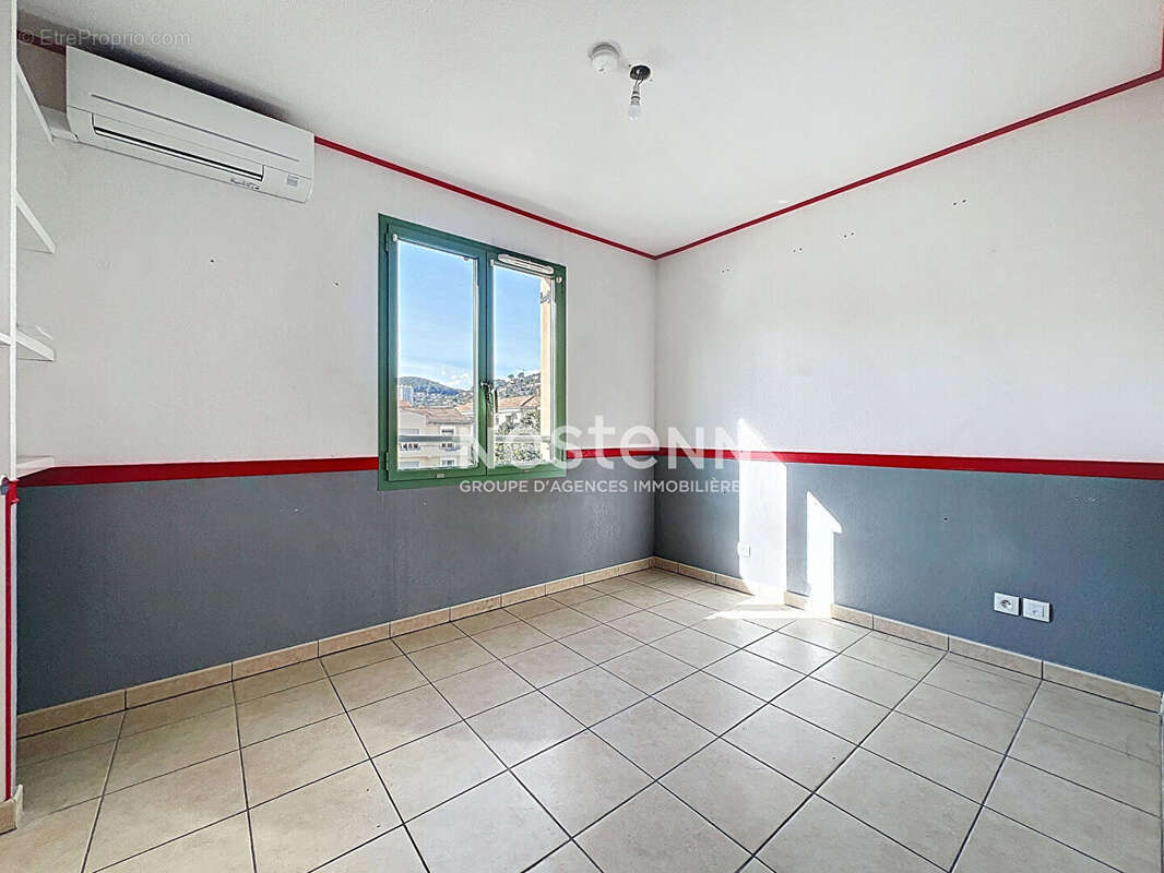Appartement à VALLAURIS