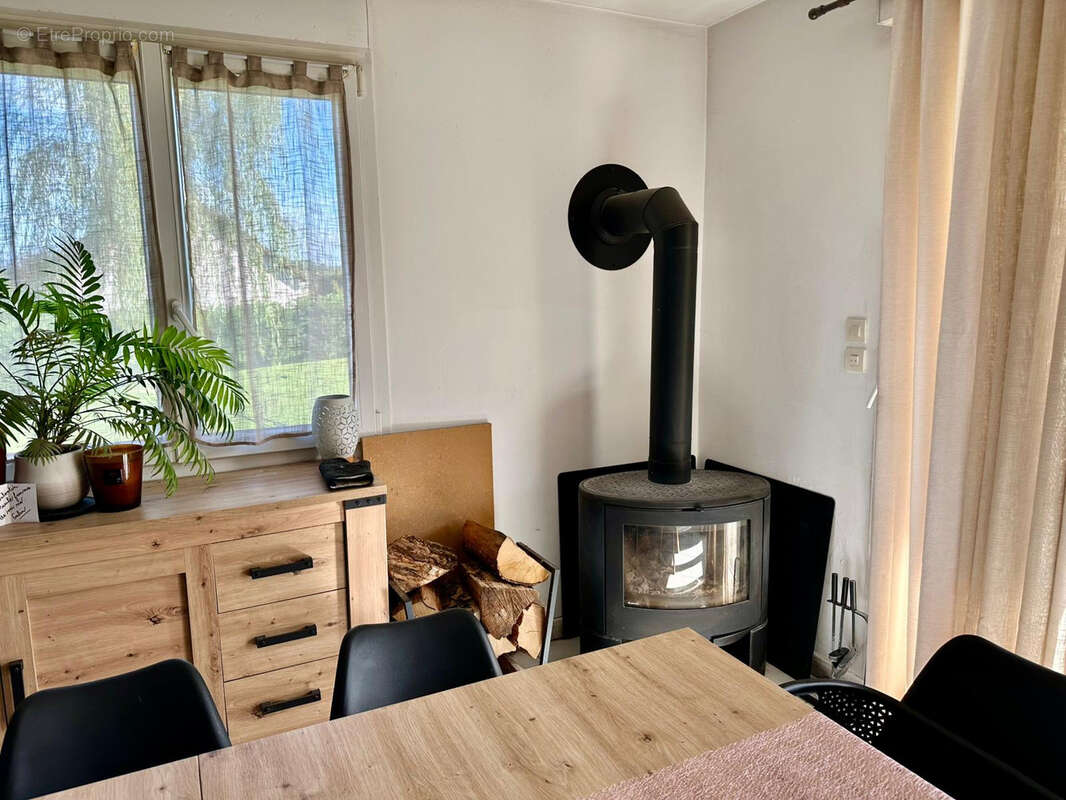 Maison à VELLEMINFROY