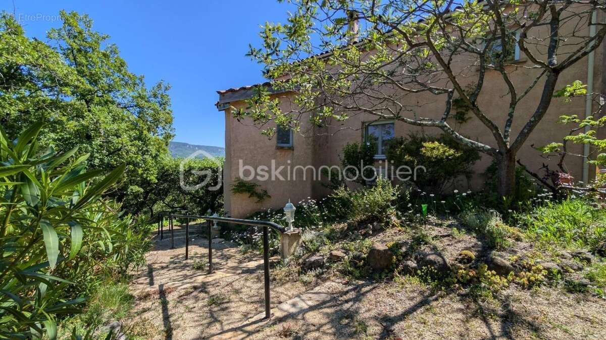 Maison à CLEON-D'ANDRAN