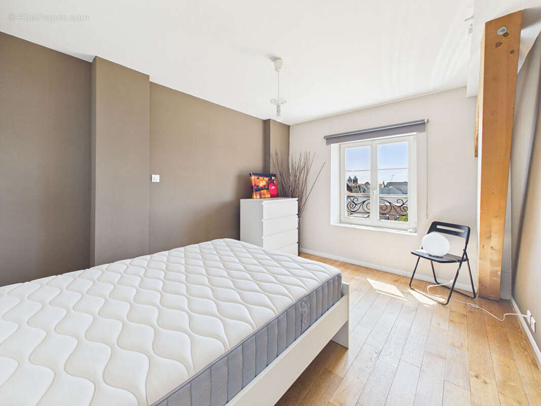 Duplex de 103.80 m² carrez en vente boulevard Clemenceau - photo 9
