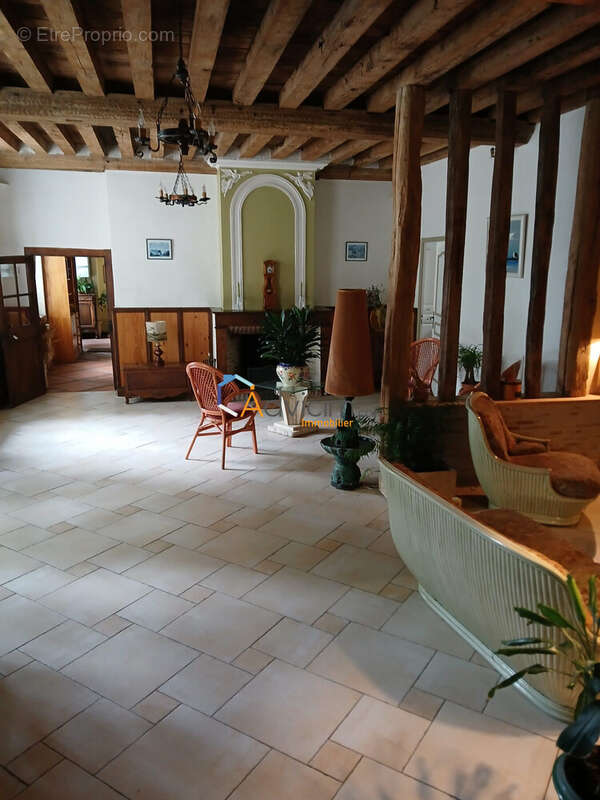 Maison 240 m² à Meung-Sur-Loire  - photo 4