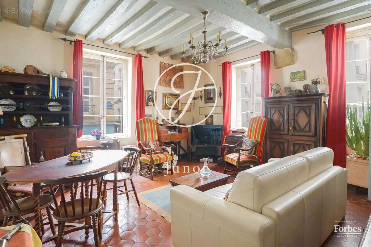Appartement à PARIS-7E