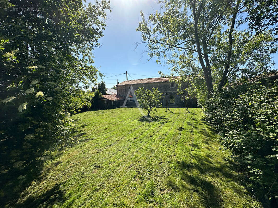 Maison en pierre 3 chambres + mezzanine 154 m² à vendre dans un hameau d'Aizenay - photo 14