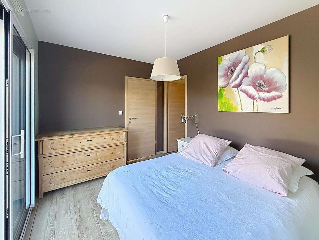 Maison 193 m² à Gennes  - photo 5
