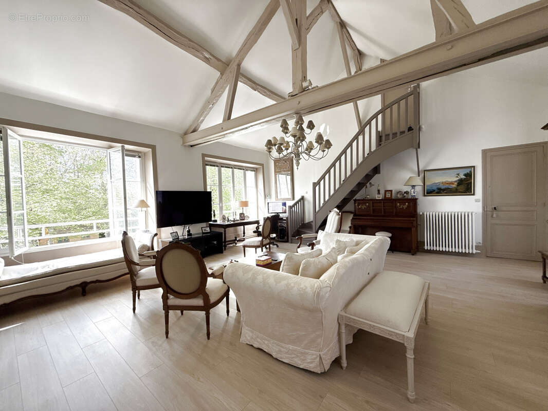 Maison à VULAINES-SUR-SEINE