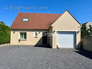 Maison à CIRES-LES-MELLO