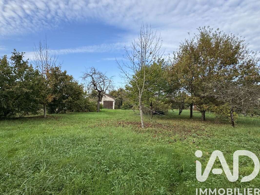 Photo 2 - Terrain à CHABRIS