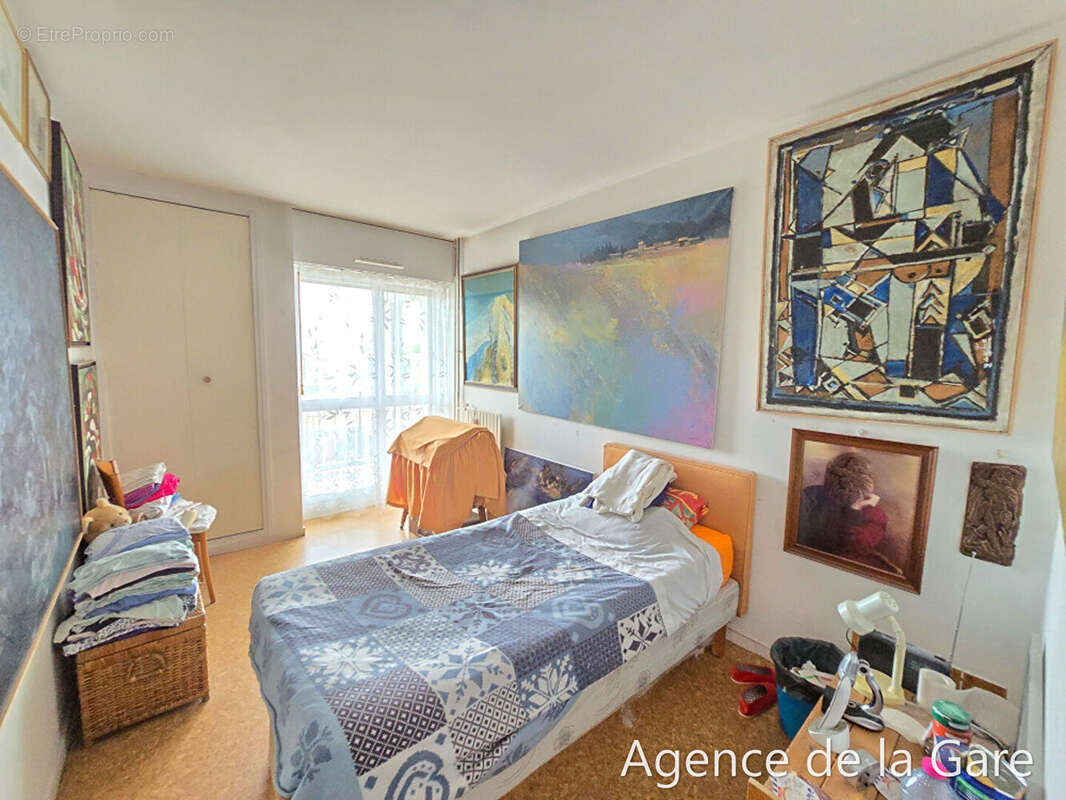 Appartement à SARTROUVILLE