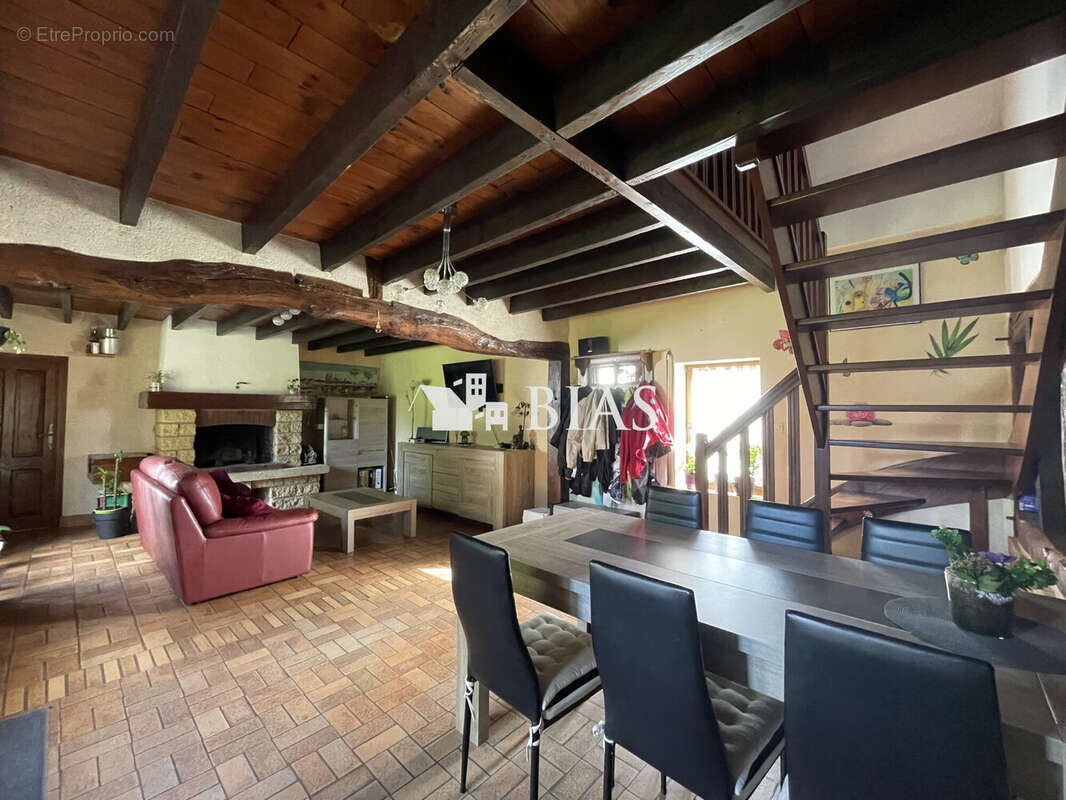 Maison à LE GROS-THEIL