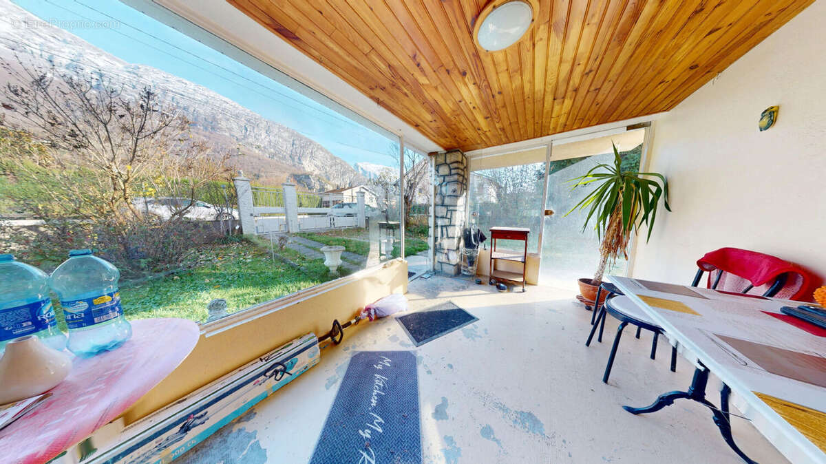 Maison à FONTANIL-CORNILLON