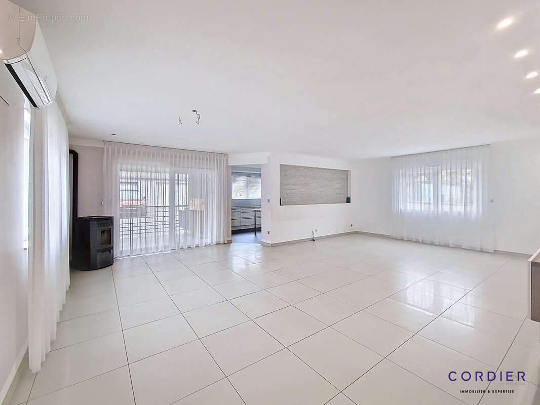 Appartement à FAMECK